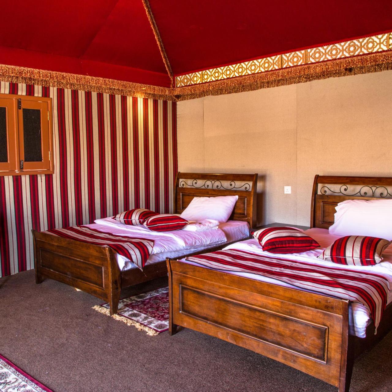 Отель Thousand Nights Camp Shahiq Экстерьер фото